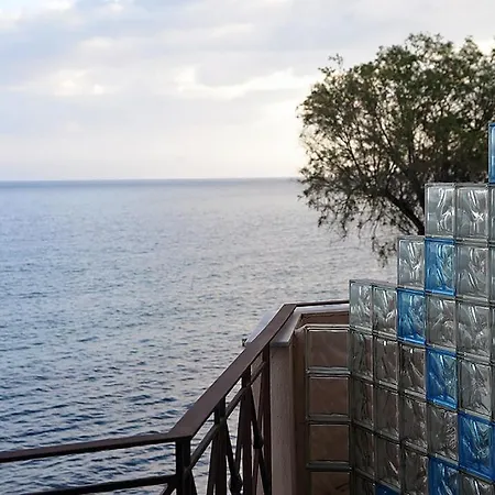 Guest house Pelagos Studios 3*
