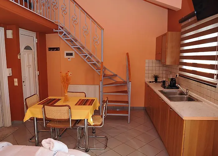 Pelagos Πανσιόν Πλατάνα