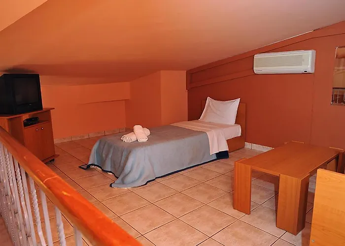 Pelagos Πανσιόν