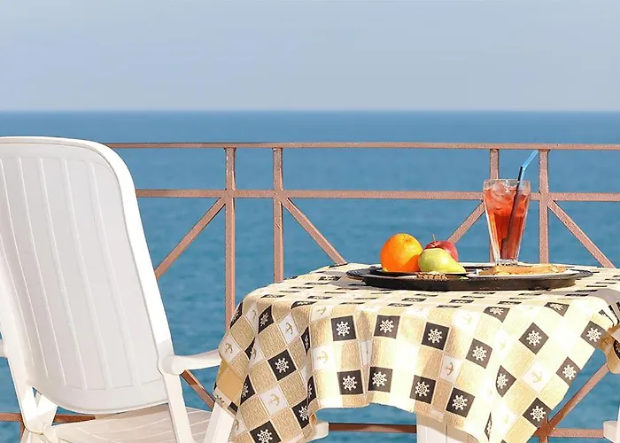 Πανσιόν Pelagos 3*